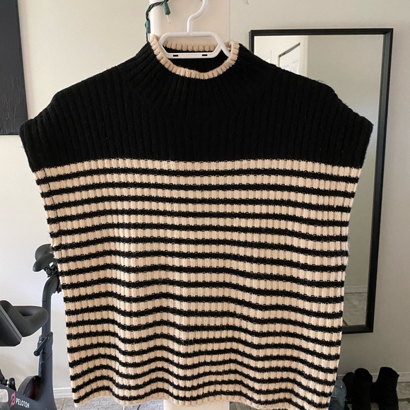 Size L Mock Neck Sweater - Picture 1 of 3